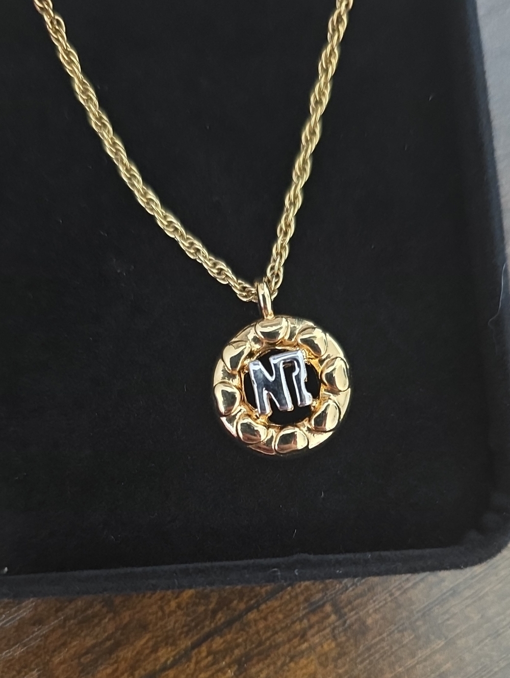 Nina Ricci Necklace - Picture 2 of 4